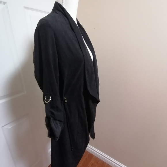 Zara XS Back Jacket, Soft Material - Picture 3 of 3